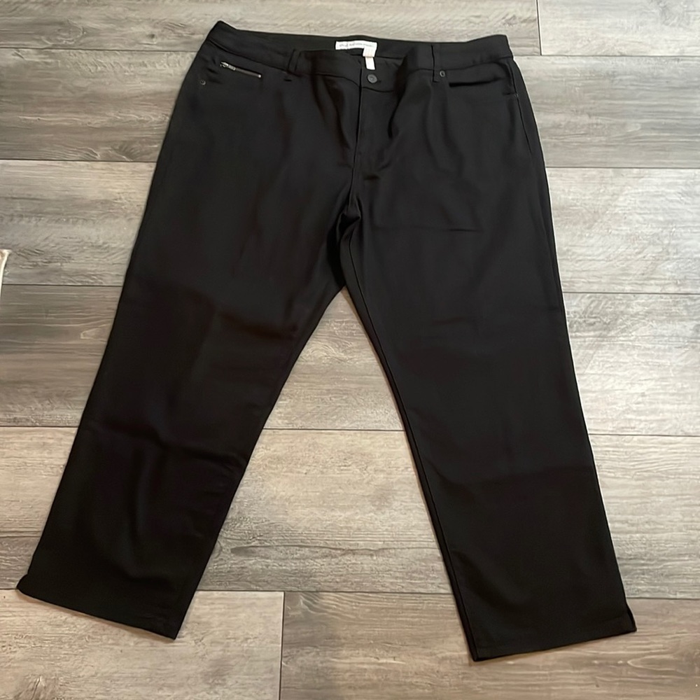 Chico’s‎ size 4.5, platinum denim, black, ultimate fit slim leg